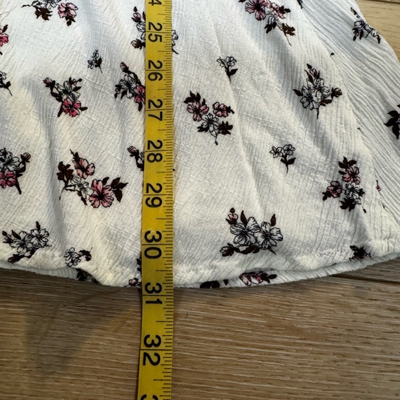 American Rag white floral A line mini skirt, elastic waist, long sleeves, XS. - Picture 7 of 14